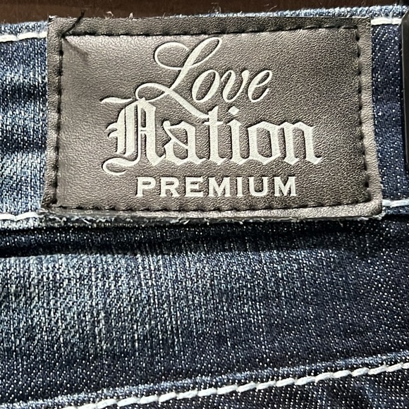 Love Nation Premium Jean, Bootcut, Bling Flap Pockets, Size 6 - Picture 4 of 10